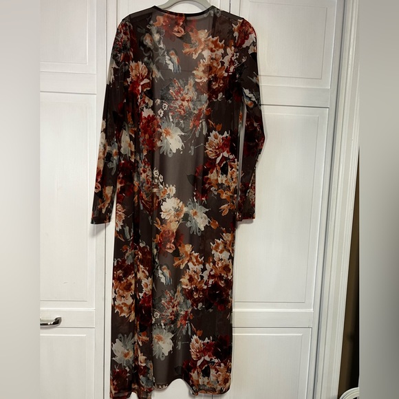 Daytrip floral kimono size medium - Picture 1 of 5